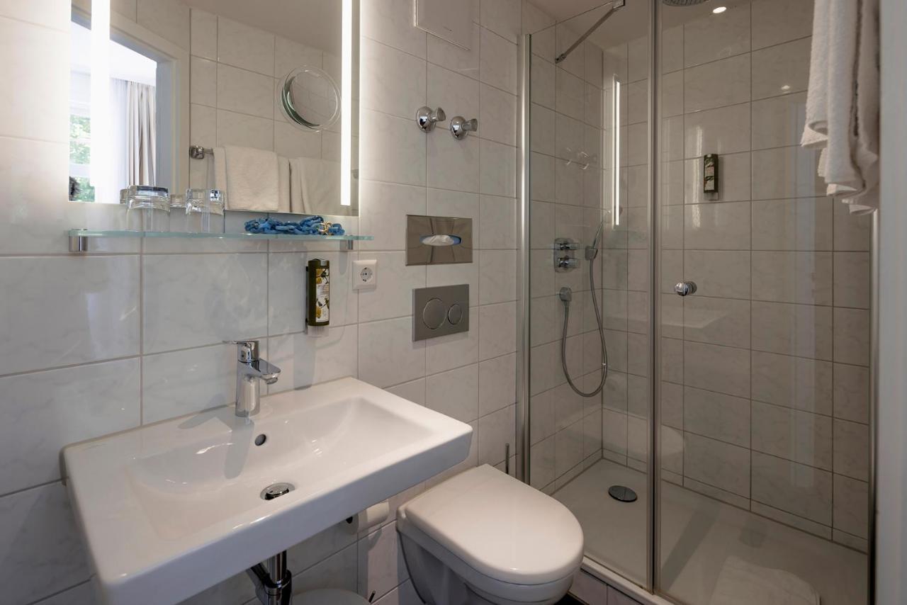 Hotel Minerva ไฟรบวร์กอิมไบรส์เกา ภายนอก รูปภาพ